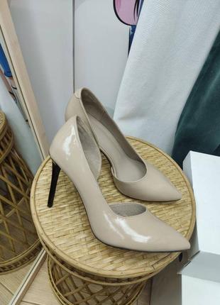 Класичні жіночі туфлі з натуральної шкіри