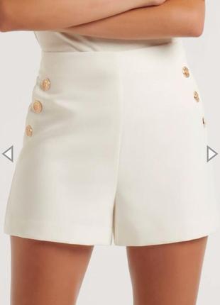 Білі шорти з високою талією zara