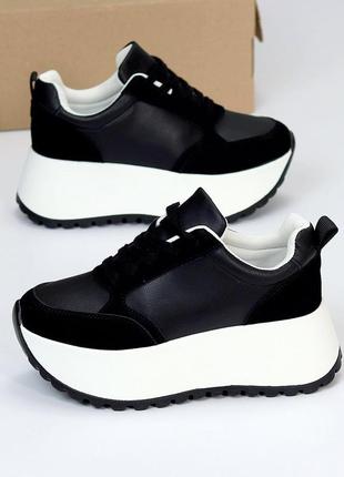 Модные кроссовки для женщин, девушек, эко кожа вставки замши, черные сникерсы, белая...