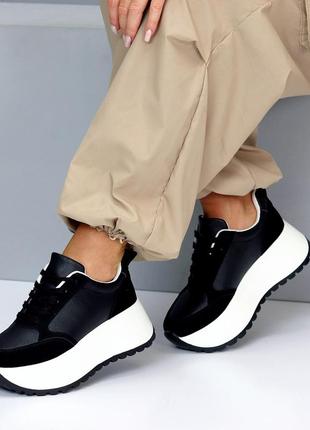 Модные кроссовки для женщин, девушек, эко кожа вставки замши, черные сникерсы, белая...