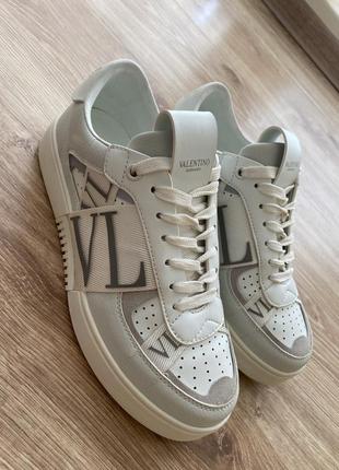Кеди в стилі valentino