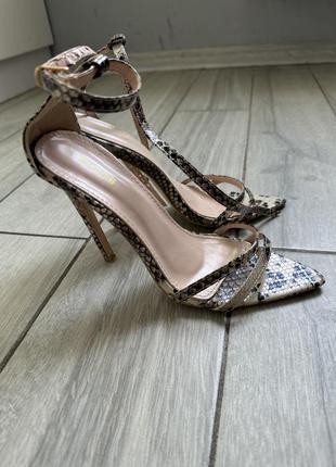 Босоніжки3 фото