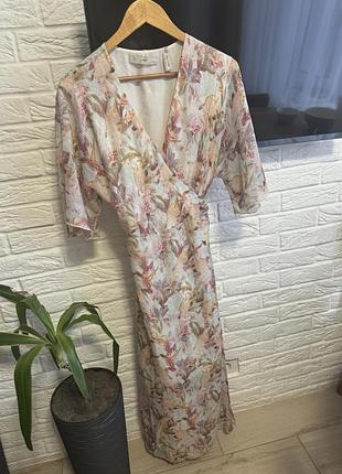 Плаття красиве guess