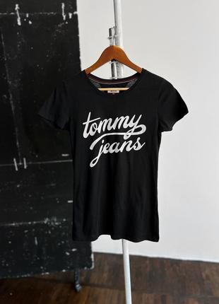 Tommy hilfiger tommy jeans women’s black short sleeve t-shirt big print женская, черная футболка с принтом