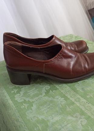 Туфли натуральная  кожа 38р franco sarto.