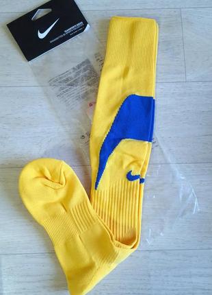 Футбольные гетры nike. оригинал размер 42-46