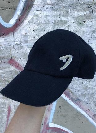 Вінтажна вовняна кепка армані,armani jeans vintage wool cap