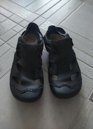 Босоніжки,сандалі