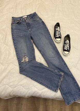 Звужені розкльошені джинси на високій посадці zara