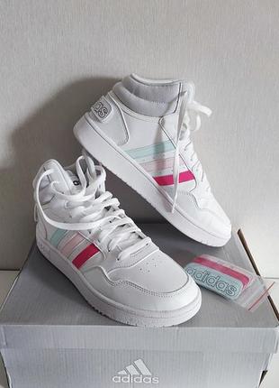 Новые женские кроссовки adidas cw5084 s 3.0