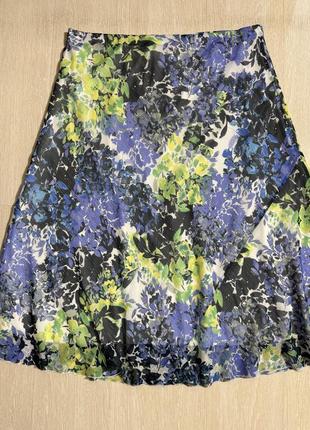Очень красивая и стильная брендовая юбка.
