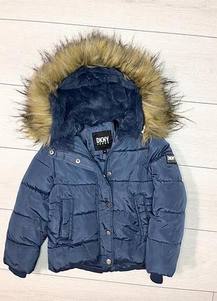 Новая деми курточка dkny 5-6роков