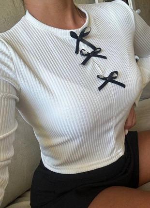 Кофта с бантиками