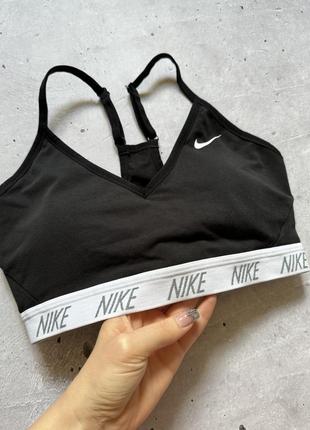 Жіночий спортивний топ nike dri fit розмір м2 фото