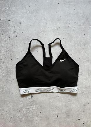 Жіночий спортивний топ nike dri fit розмір м