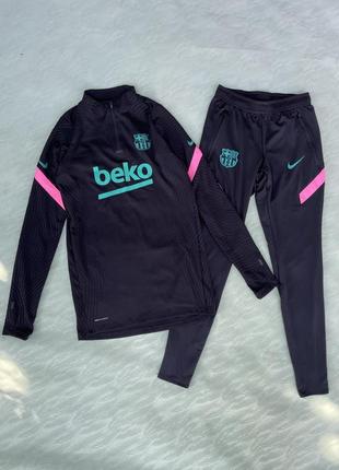 Спортивный футбольный костюм nike barcelona