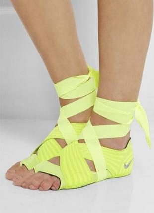 Nike wrap sale