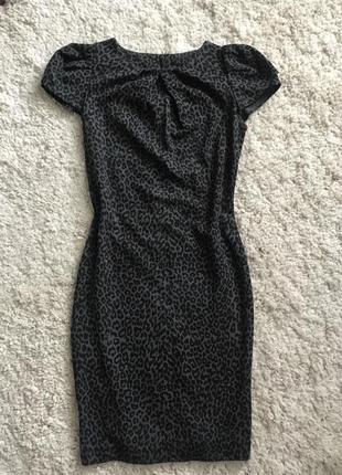 Серо-черное леопардовое платье , zara