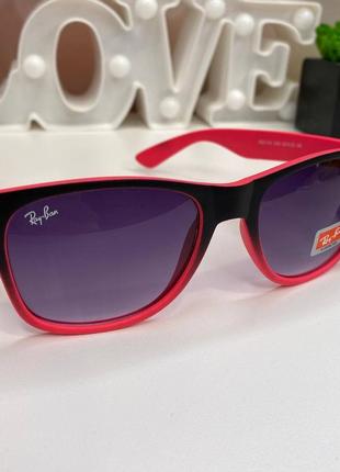 Очки ray-ban солнцезащитные, черно-розовые