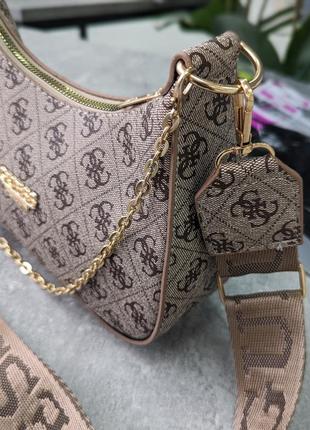 Сумка guess bagget бежевий5 фото