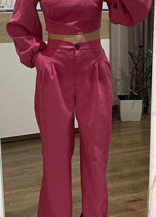 Брючный розовый костюм s/m