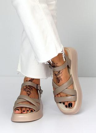 Бежеві моко жіночі босоніжки з ланцюжками перетинками з натуральної шкіри шкіряні босоніжки3 фото