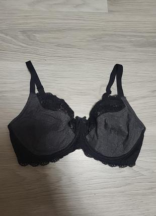 Бюстгальтер