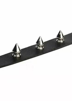 Чокер с шипами на винтах из эко кожи