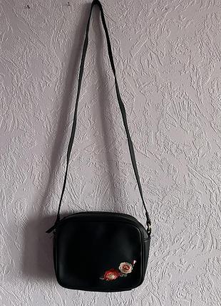 Сумочка з вишивкою