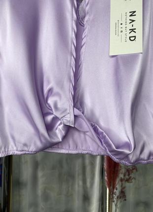Атласная блуза лавандового цвета с длинным рукавом бренда na-kd8 фото