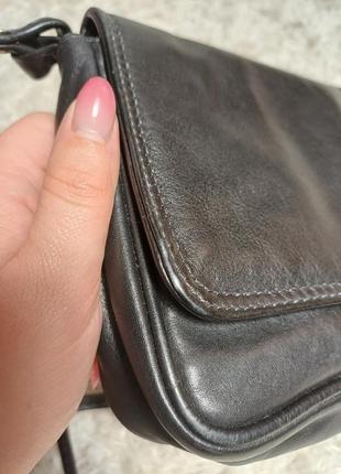Шкіряна сумочка маленька чорна   кросбоді шкіряна4 фото