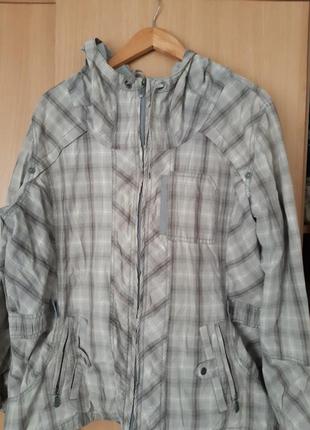 Куртка вітровка