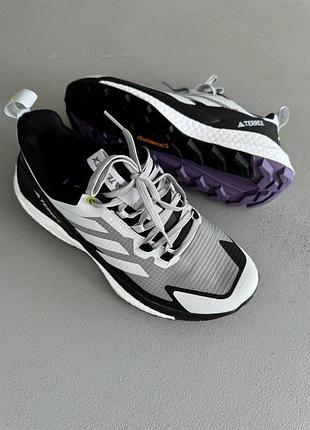 Кроссовки adidas