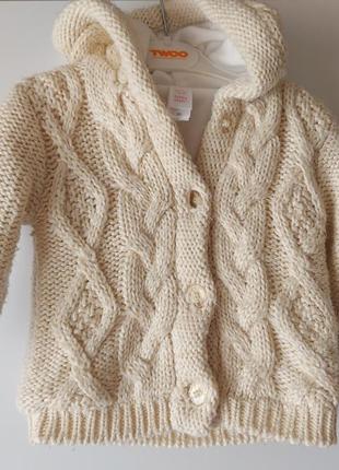 Теплий вязаний светр на флісовій підкладці.
 чудово підійде на осінь.