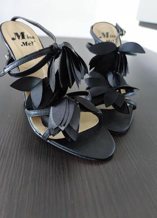 Чорні сексі босоніжки