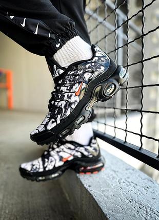 Чоловічі кросівки nike air max plus "black orange camo"🥷🏻🪐🤤