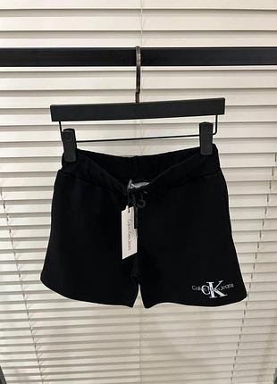 Женские шорты calvin klein✨