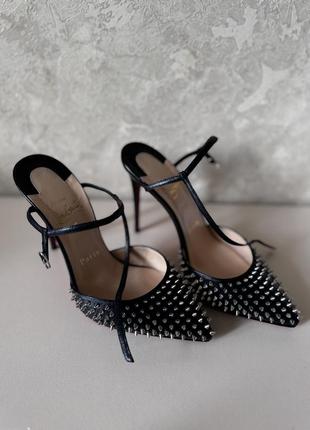 Босоніжки louboutin