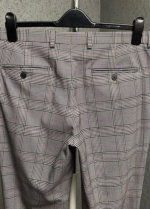 Серые брюки от бренда burton