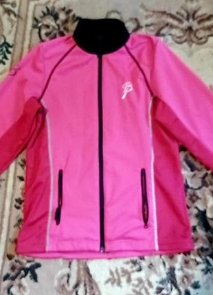 Фірмова вітровка