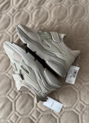 Бежевые демисезонные кроссовки next