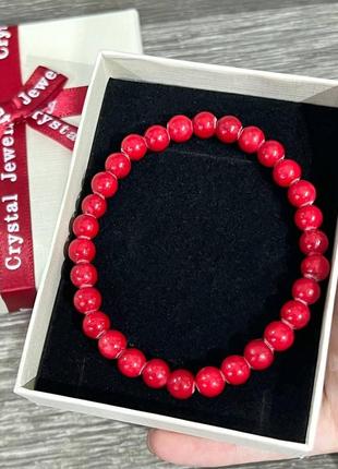 Оригінальний подарунок дівчині яскравий браслет "барвистий корал", круглі намистини 6 мм в коробочці