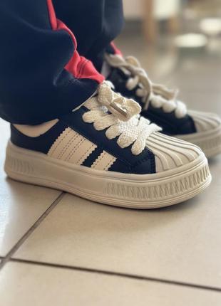 Кеди для дівчат