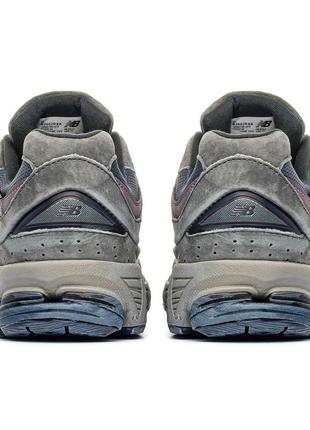 Кросівки чоловічіnew balance 2002r gore-tex dark grey beige2 фото