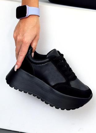 Чорні жіночі кросівки кеди на високій підошві потовщеній кросівки на масивній підошві