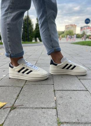 Женские кроссовки adidas gazelle cream platform5 фото