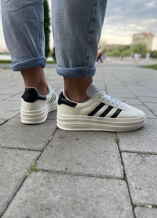 Женские кроссовки adidas gazelle cream platform3 фото