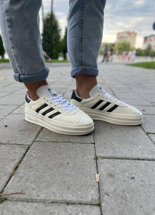 Женские кроссовки adidas gazelle cream platform