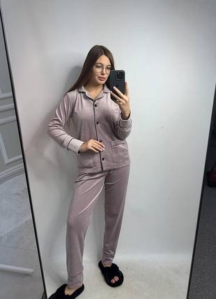 Велюровий костюм на ґудзиках з двома кишенями 😍