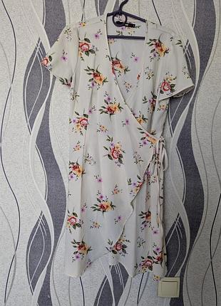 Сукня с запахом